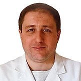 Врач Алядинов Мустафа Диляверович
