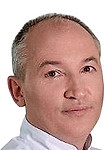 Врач Лавров Сергей Петрович